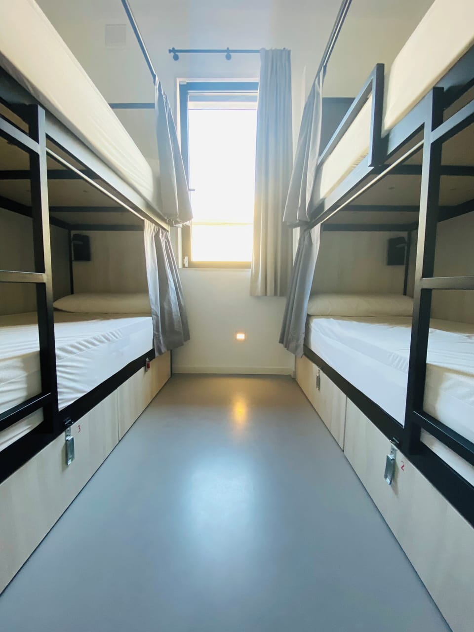 One bed in a Mix Shared Dormitory for maximum 6 people | Soundproofing, WiFi (free)