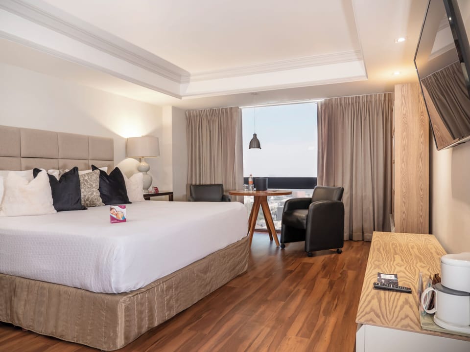 Presidential Suite | Premium bedding, down comforters, in-room safe, desk