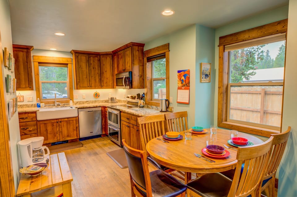 House | Private kitchen | Full-size fridge, microwave, oven, stovetop