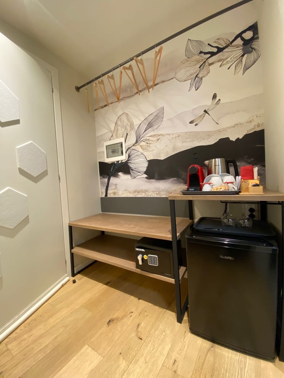 1 bedroom, premium bedding, down comforters, pillowtop beds