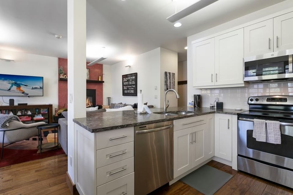 Condo, 2 Bedrooms | Private kitchen | Coffee/tea maker, fridge, oven, toaster