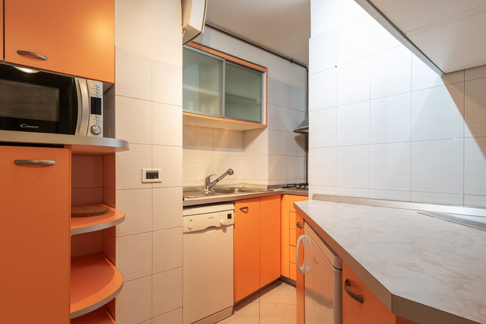 Apartment | Private kitchen | Fridge, microwave, stovetop, dishwasher