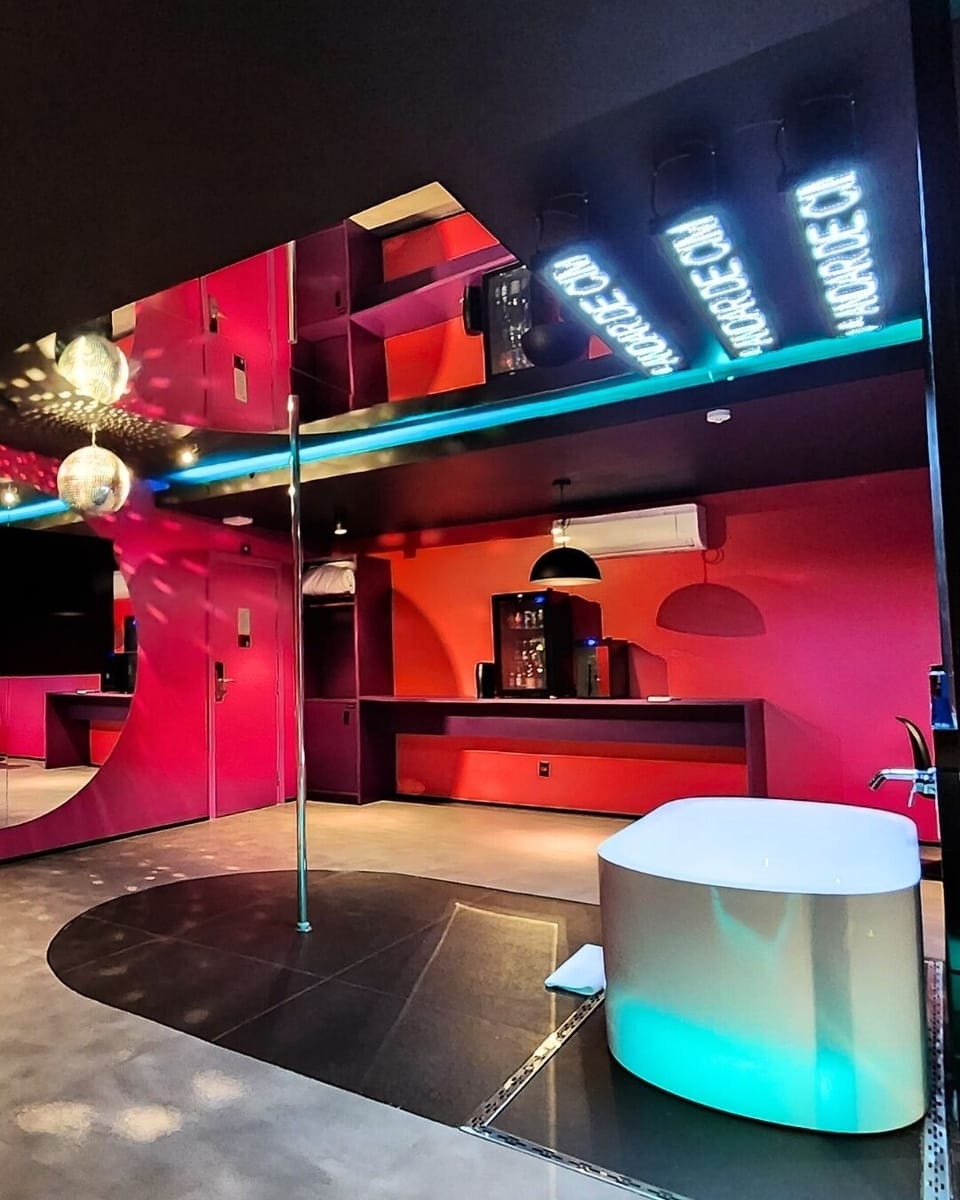 Luxury Double Room | Premium bedding, pillowtop beds, minibar, blackout drapes