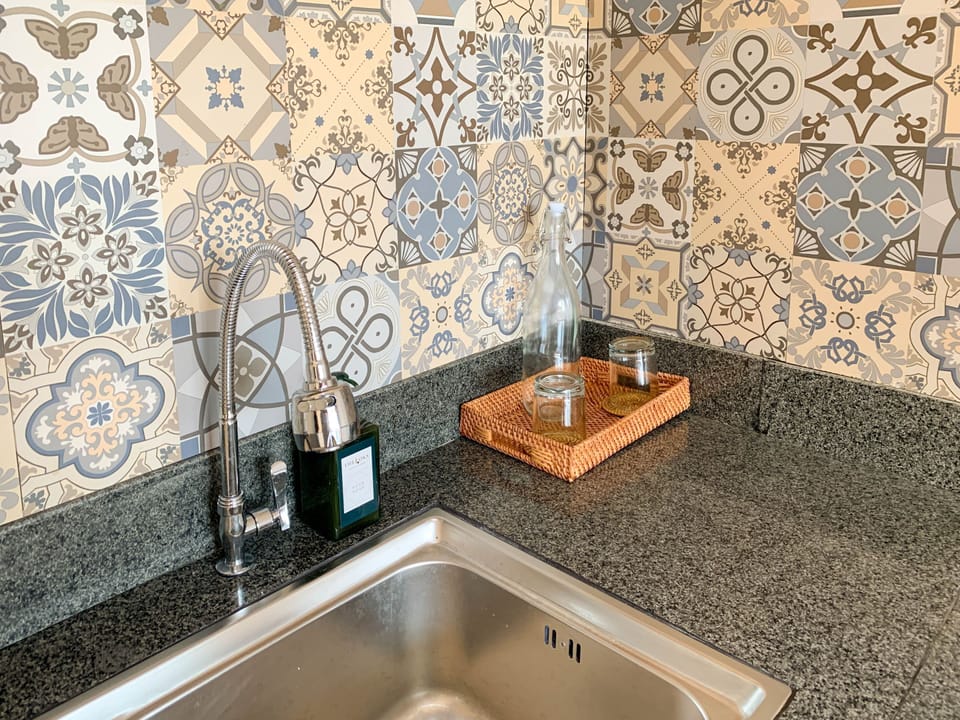 Deluxe Room | Private kitchen