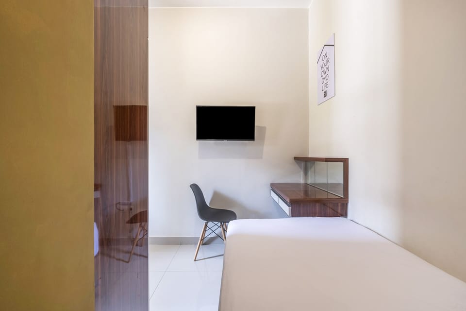 Standard Double Room | Desk, laptop workspace, free WiFi, bed sheets