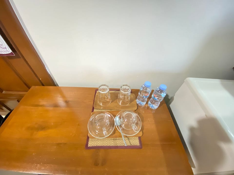 Standard Double or Twin Room | In-room dining