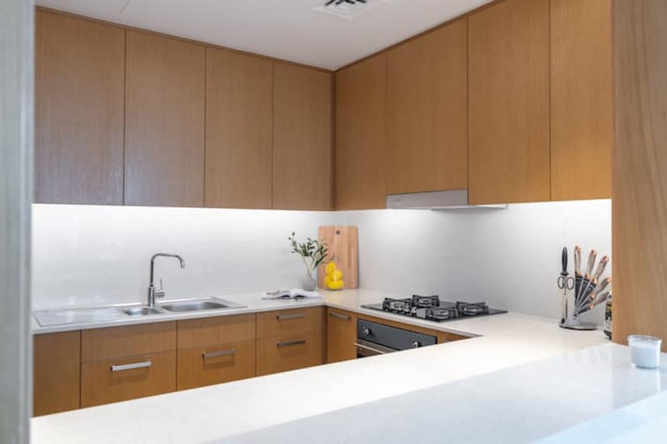 Luxury Apartment | Private kitchen | Fridge, microwave, oven, stovetop