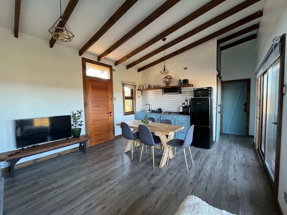 Cabin | Private kitchen | Full-size fridge, microwave, oven, stovetop