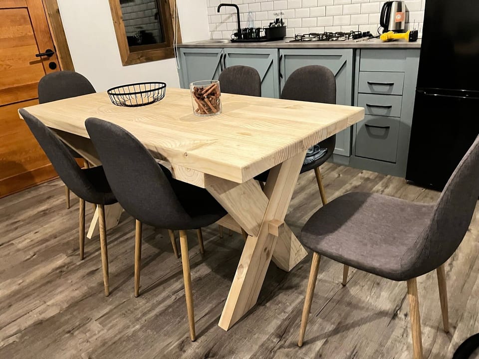 Cabin | Dining