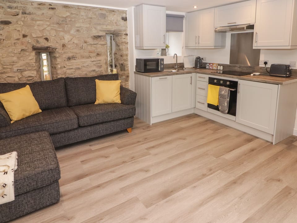 Fridge, dishwasher, electric kettle, toaster