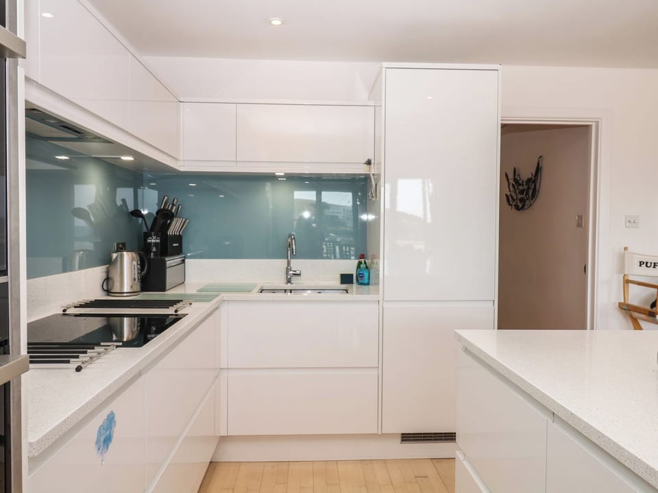 Fridge, dishwasher, electric kettle, toaster
