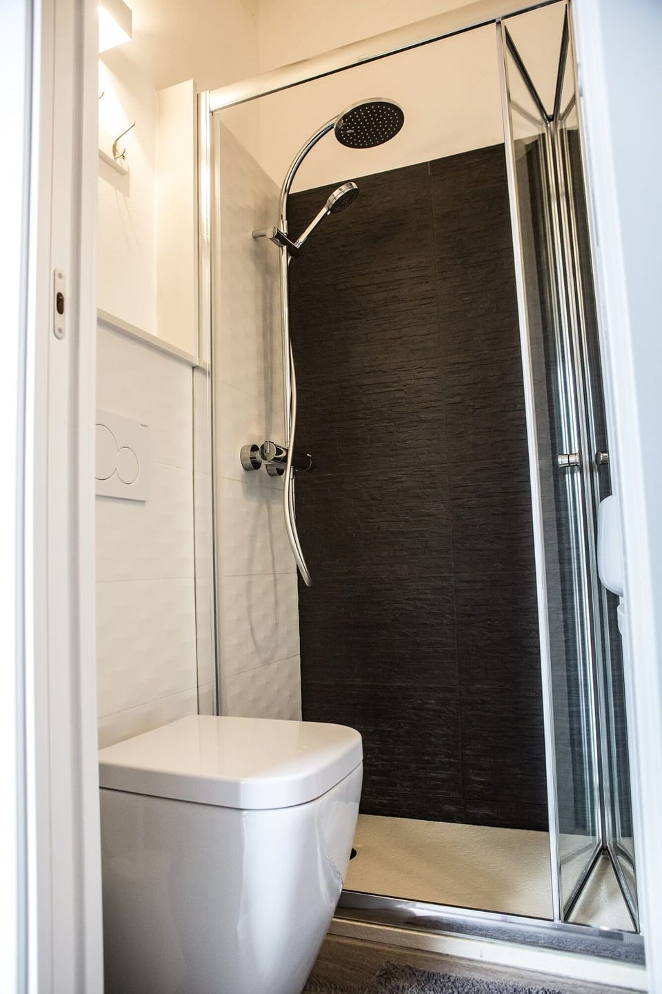 Comfort Room | Bathroom | Shower, rainfall showerhead, free toiletries, hair dryer