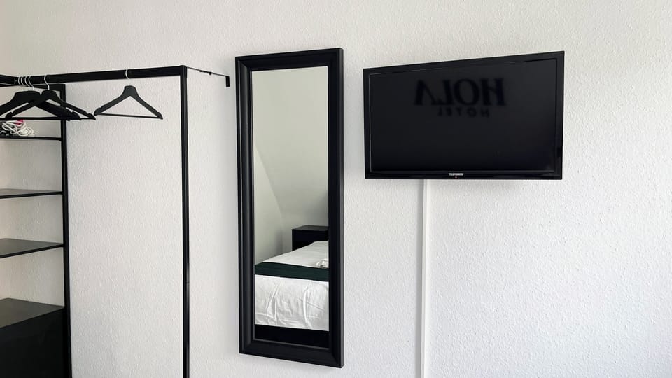 Hypo-allergenic bedding, desk, laptop workspace, free WiFi