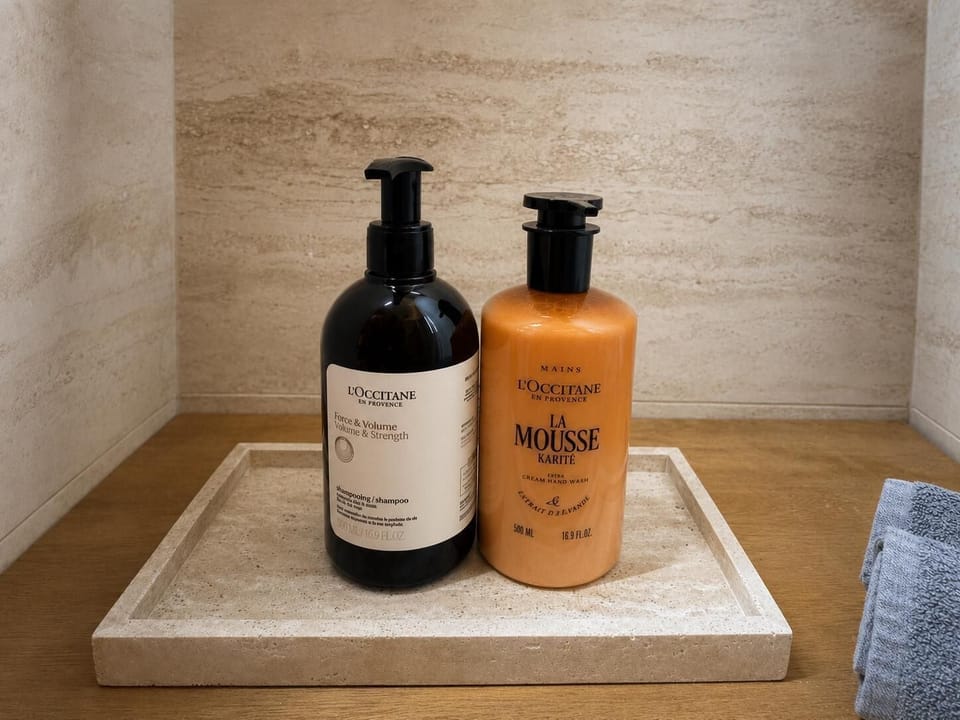 Superior Double Room, Private Bathroom (Room n° 1) | Bathroom | Free toiletries, hair dryer, towels