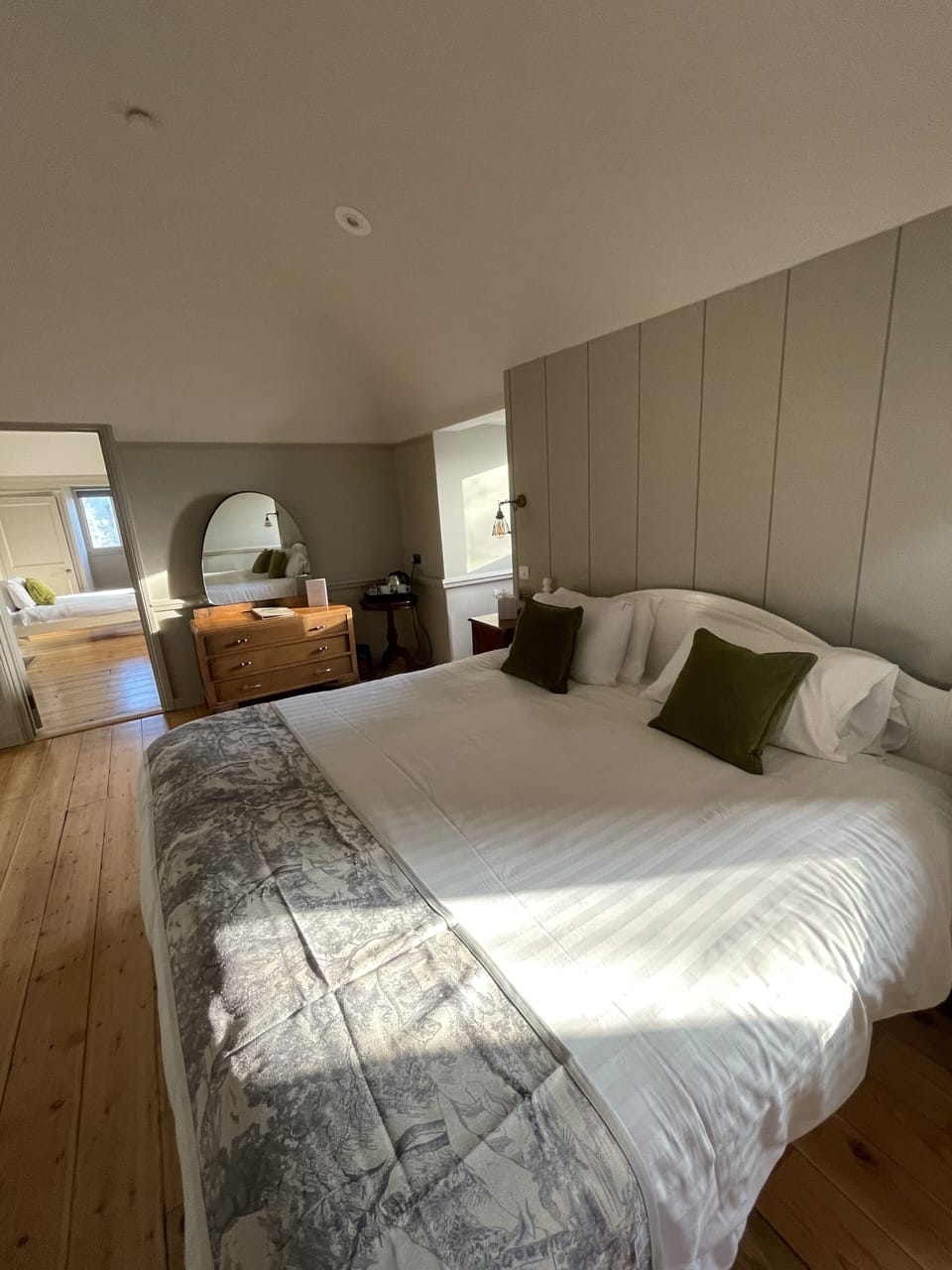 Superior Suite | Hypo-allergenic bedding, individually decorated, desk, laptop workspace