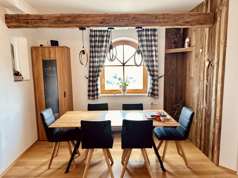 Panoramic Apartment | In-room dining
