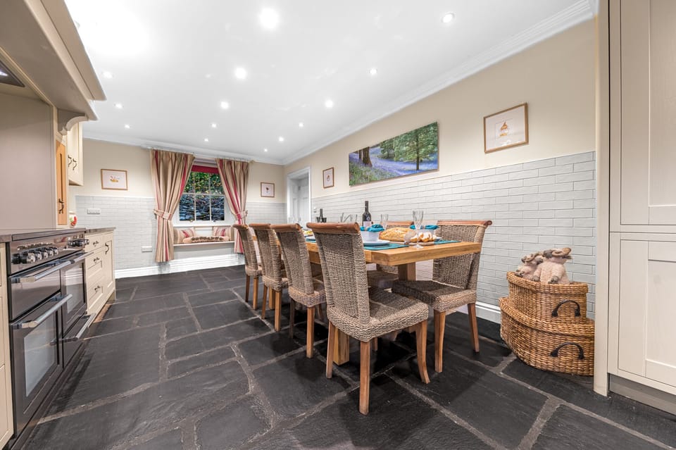 Cottage | Interior