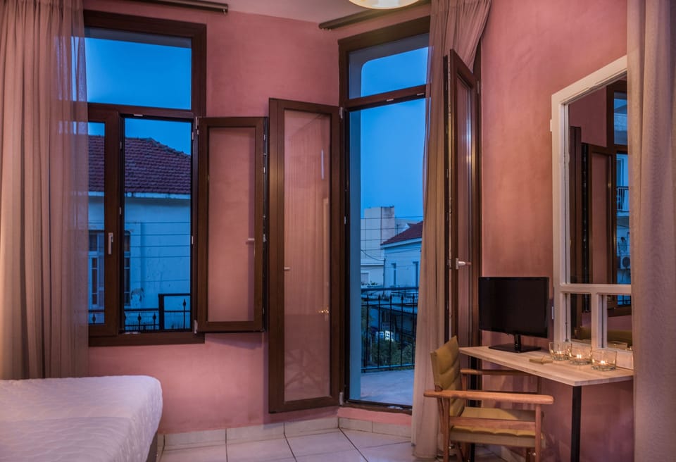 Double or Twin Room | Premium bedding, desk, soundproofing, free WiFi