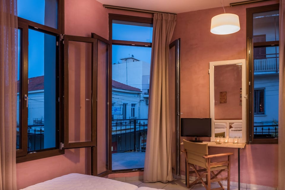 Double or Twin Room | Premium bedding, desk, soundproofing, free WiFi