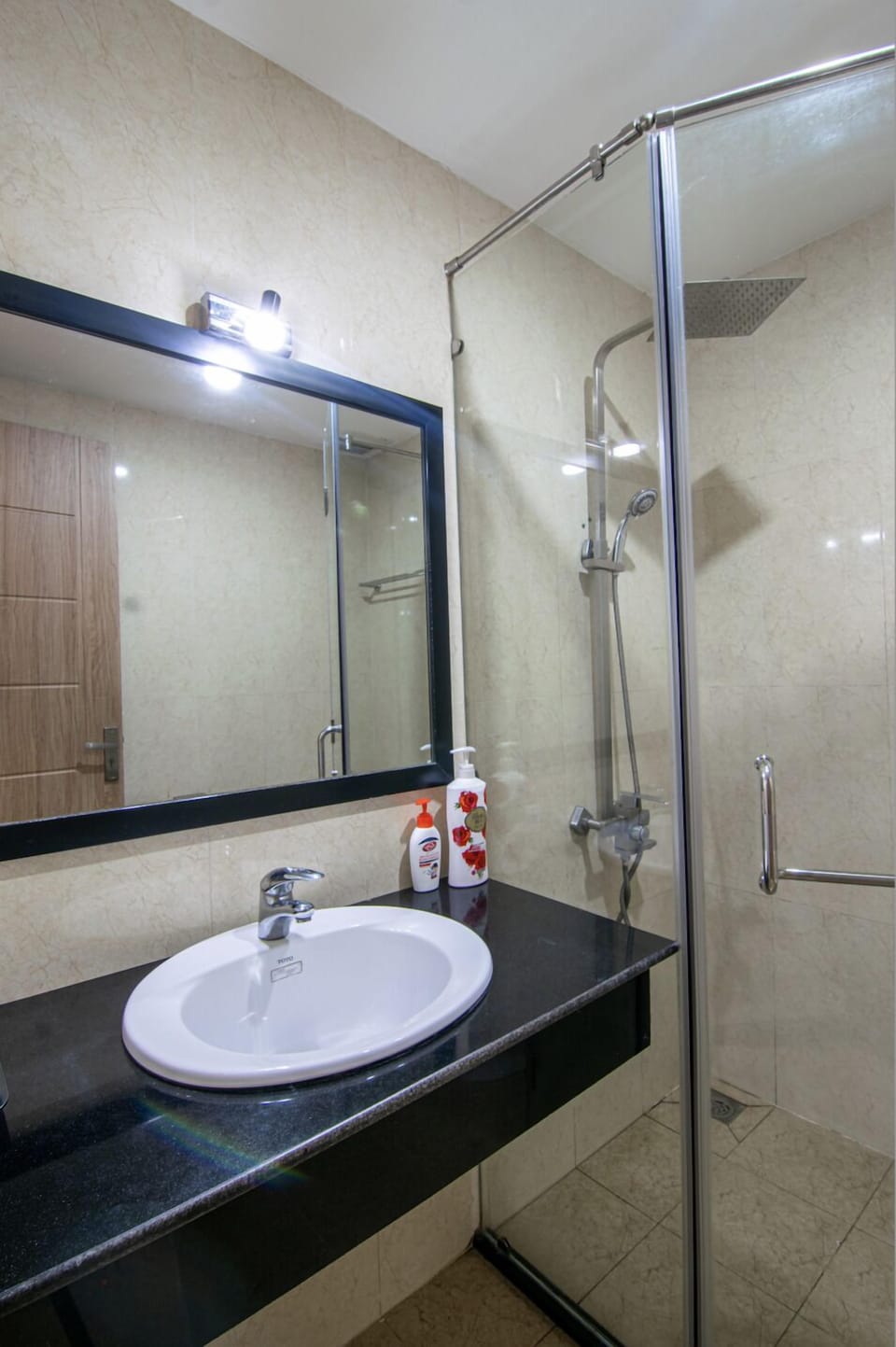 Senior Double Room | Bathroom