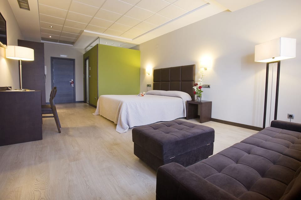 Superior Double Room | Minibar, in-room safe, desk, free cribs/infant beds
