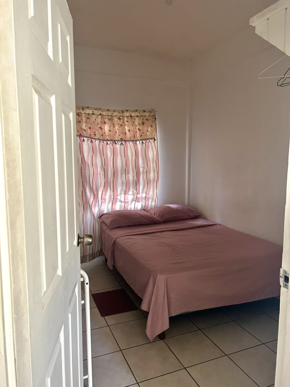Economy Apartment | 1 bedroom, iron/ironing board, free WiFi