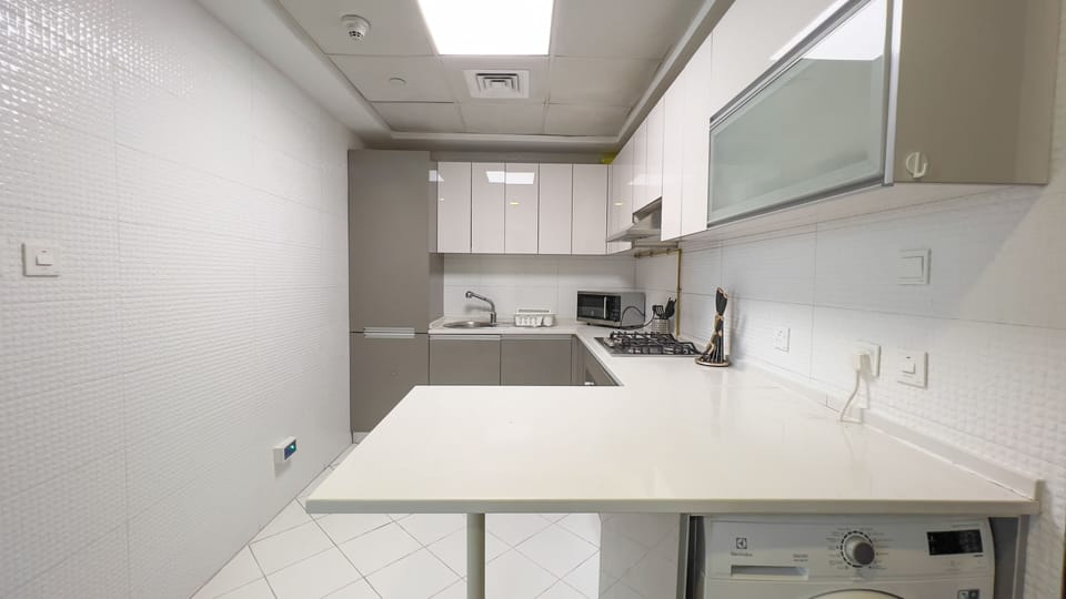 Classic Apartment | Private kitchen | Fridge, microwave, oven, electric kettle
