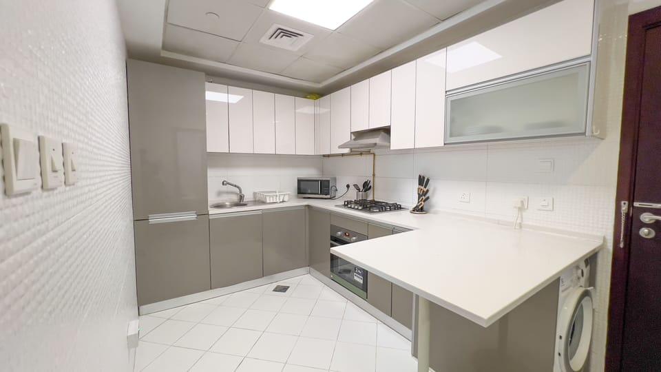 Classic Apartment | Private kitchen | Fridge, microwave, oven, electric kettle