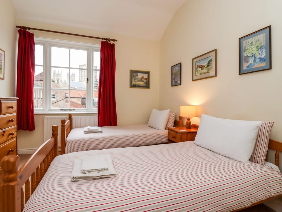 2 bedrooms, individually decorated, individually furnished, free WiFi