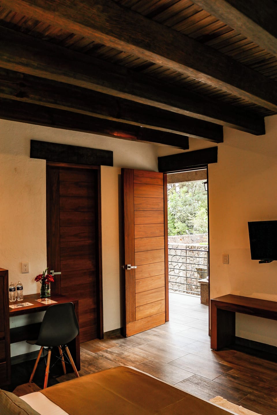 Superior Room | Hypo-allergenic bedding, down comforters, pillowtop beds, in-room safe