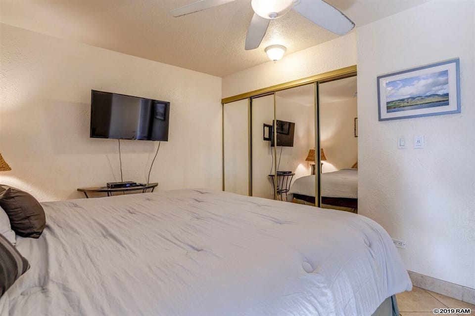 Classic Condo, 1 King Bed with Sofa bed | 1 bedroom, individually decorated, individually furnished