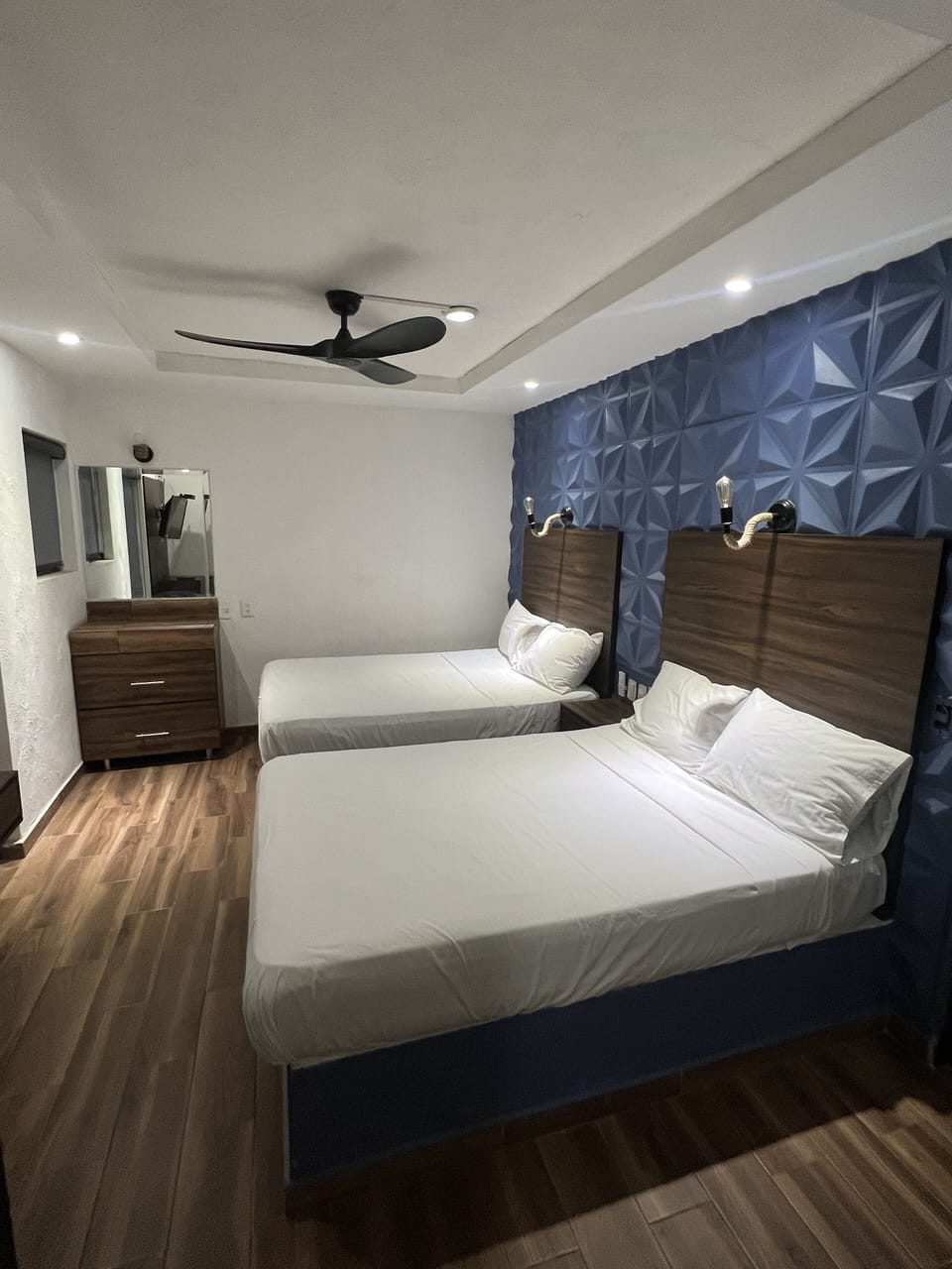 Family Twin Room | Iron/ironing board, free WiFi