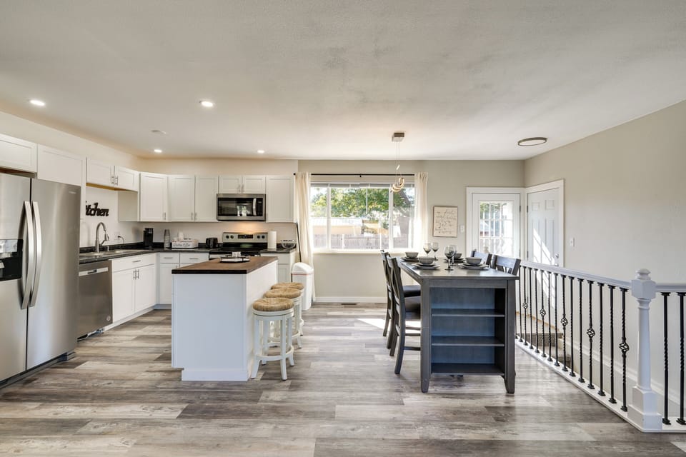 House (6 Bedrooms) | Interior