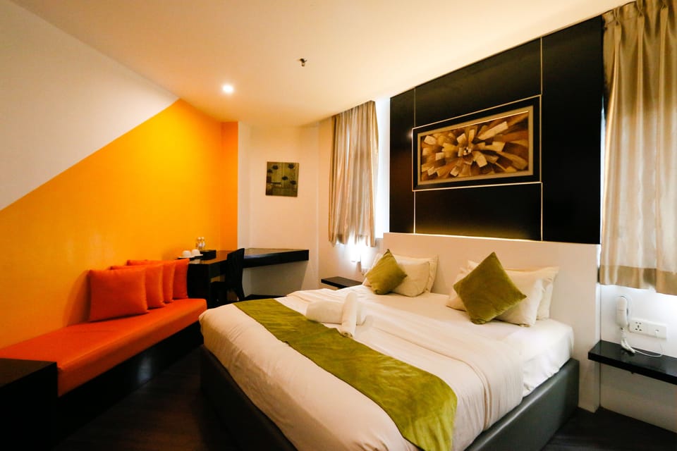 Superior Suite | Iron/ironing board, free WiFi, bed sheets