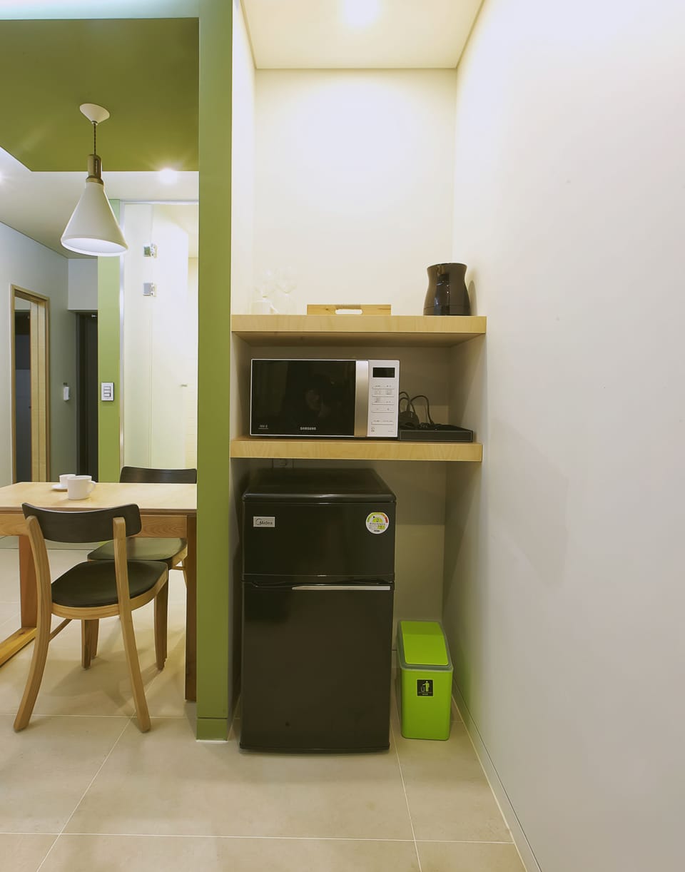 Studio, Ocean View (Hotel Type) | Premium bedding, down comforters, soundproofing, free WiFi