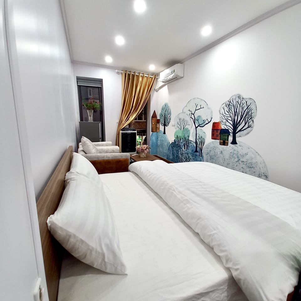 City Room | 1 bedroom, hypo-allergenic bedding, down comforters, memory foam beds