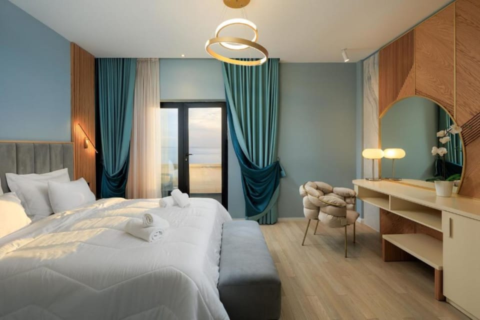 Superior Double Room with Full Sea View | Soundproofing, free WiFi