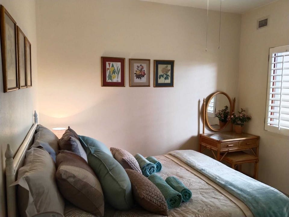Family Apartment | 2 bedrooms, iron/ironing board, free WiFi, bed sheets