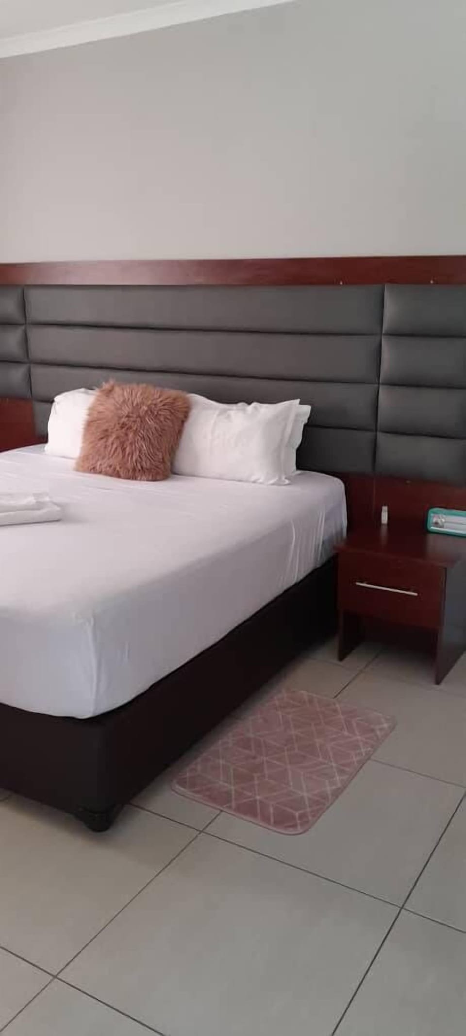 Standard Room | 1 bedroom, desk, laptop workspace, iron/ironing board