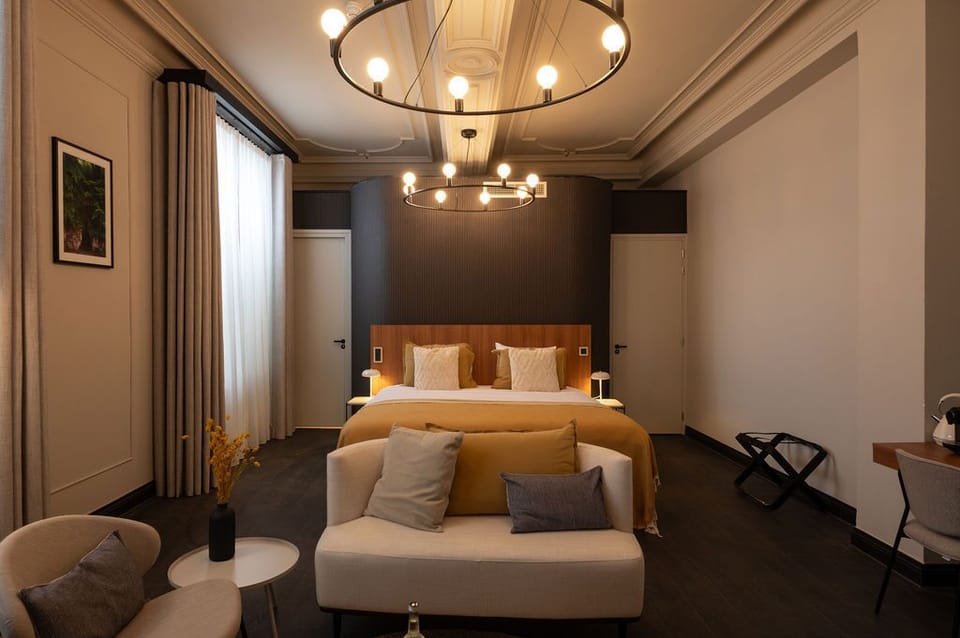 Senior Suite | In-room safe, desk, laptop workspace, free WiFi