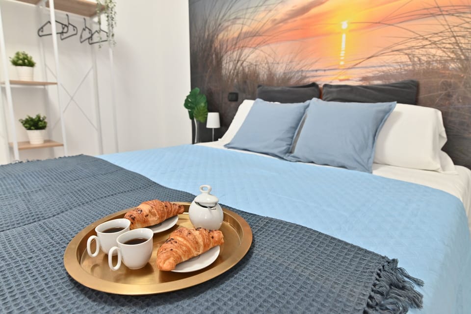 Standard Room | 1 bedroom, desk, blackout drapes, soundproofing