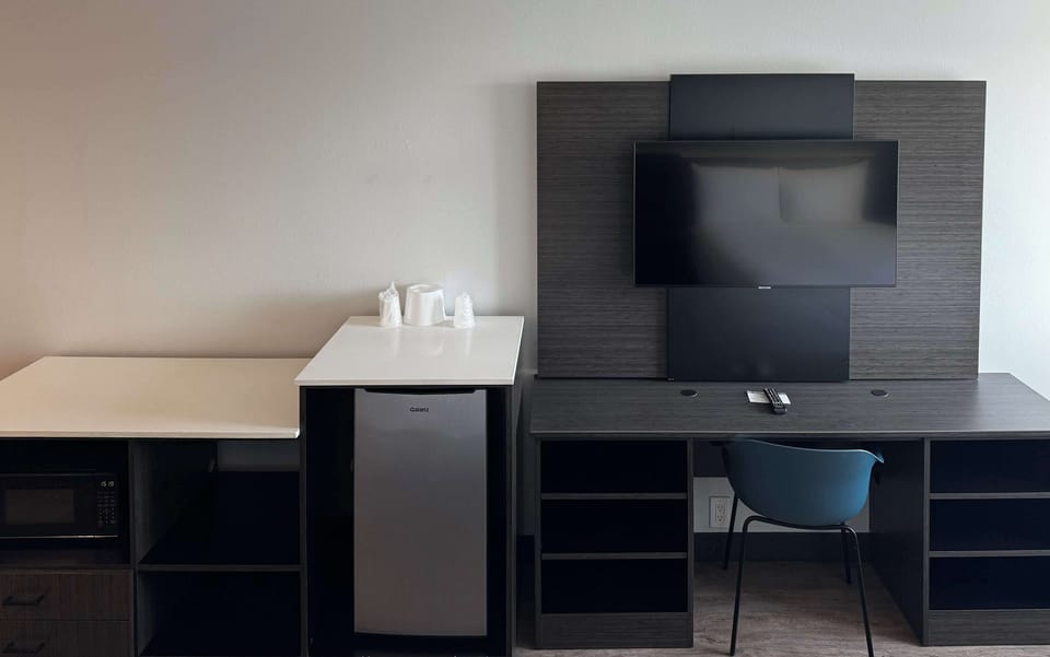 Blackout drapes, free WiFi, bed sheets, wheelchair access