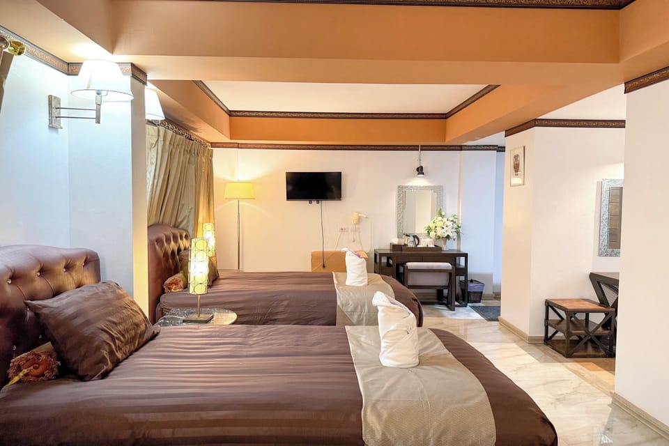 Family Room | Desk, rollaway beds, free WiFi, bed sheets