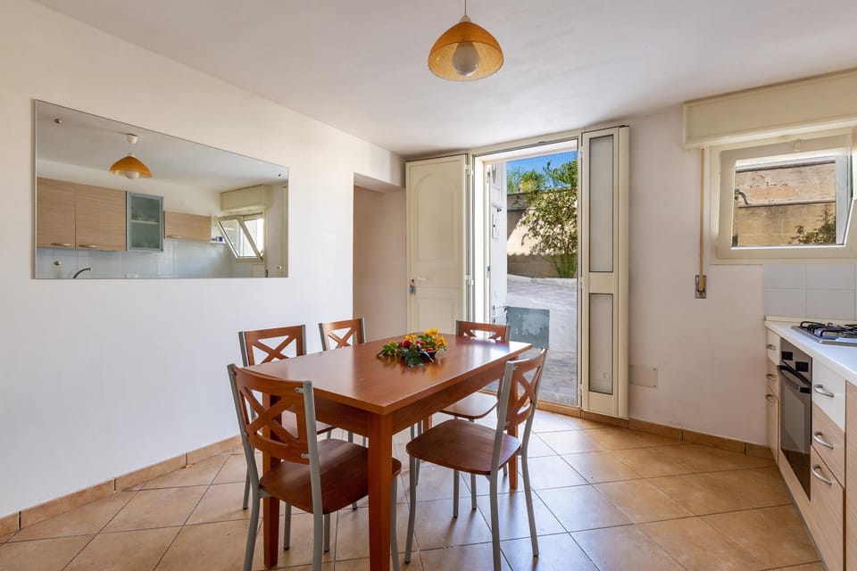 Apartment | Dining room