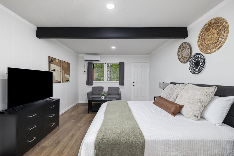 Premium bedding, free WiFi, bed sheets