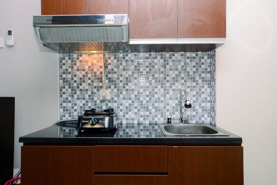Studio | Private kitchen | Full-size fridge, stovetop