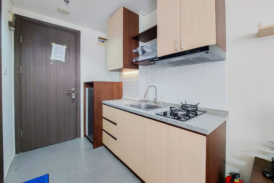 Studio | Private kitchen | Full-size fridge, stovetop