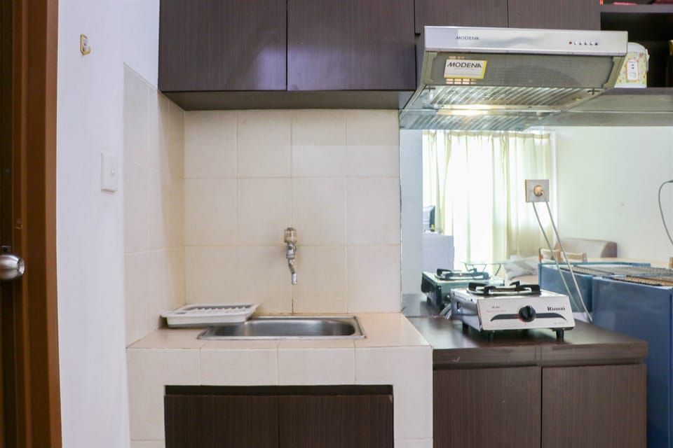 Apartment | Private kitchen | Full-size fridge, stovetop