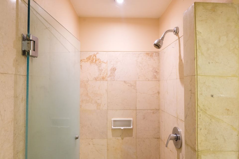 Apartment | Bathroom | Shower, free toiletries, towels