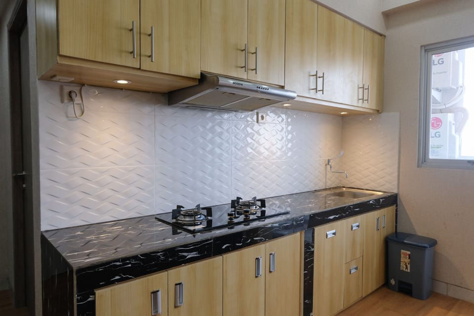Apartment | Private kitchen | Full-size fridge, stovetop